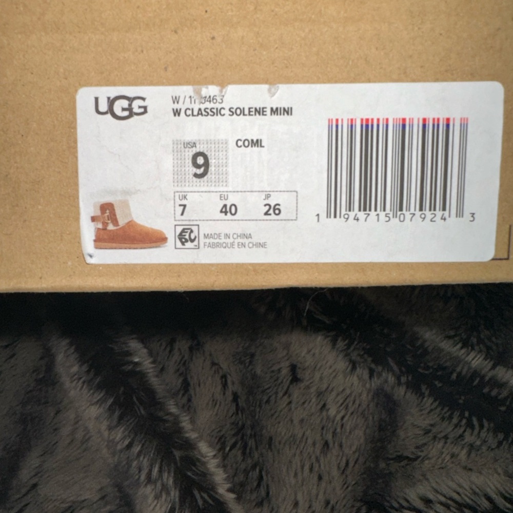 UGG Classic Solene Mini Bootie - Picture 5 of 8